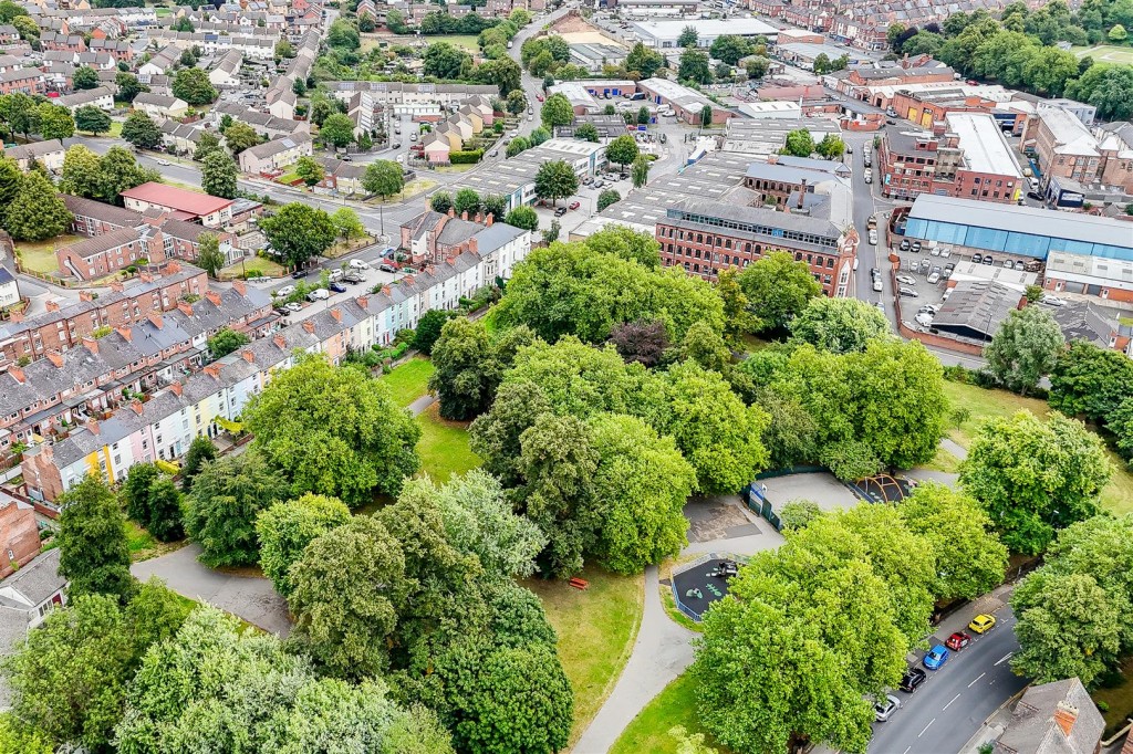 Promenade, Victoria Park, Nottinghamshire, NG3 1HB