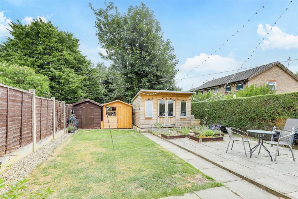 Broadwood Road, Bestwood Park, Nottinghamshire, NG5 5QF