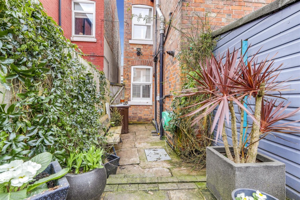 Sedgley Avenue, Sneinton, Nottinghamshire, NG2 4HZ