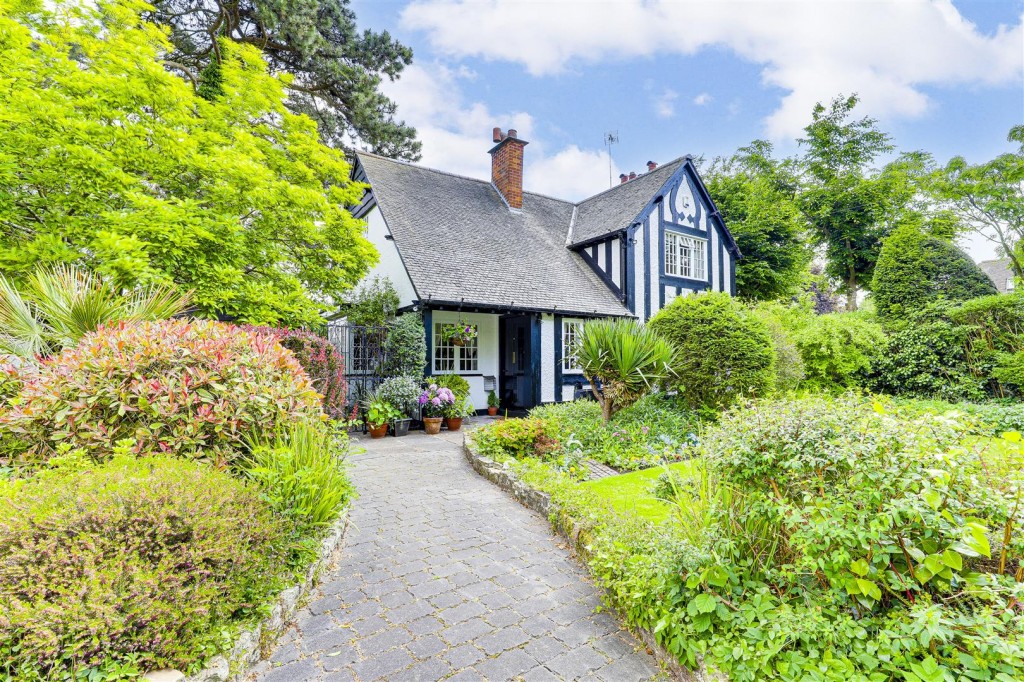 Old Melton Road, Keyworth, Nottinghamshire, NG12 5NN