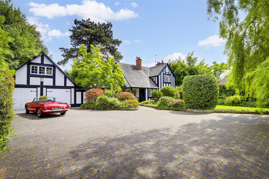 Old Melton Road, Keyworth, Nottinghamshire, NG12 5NN