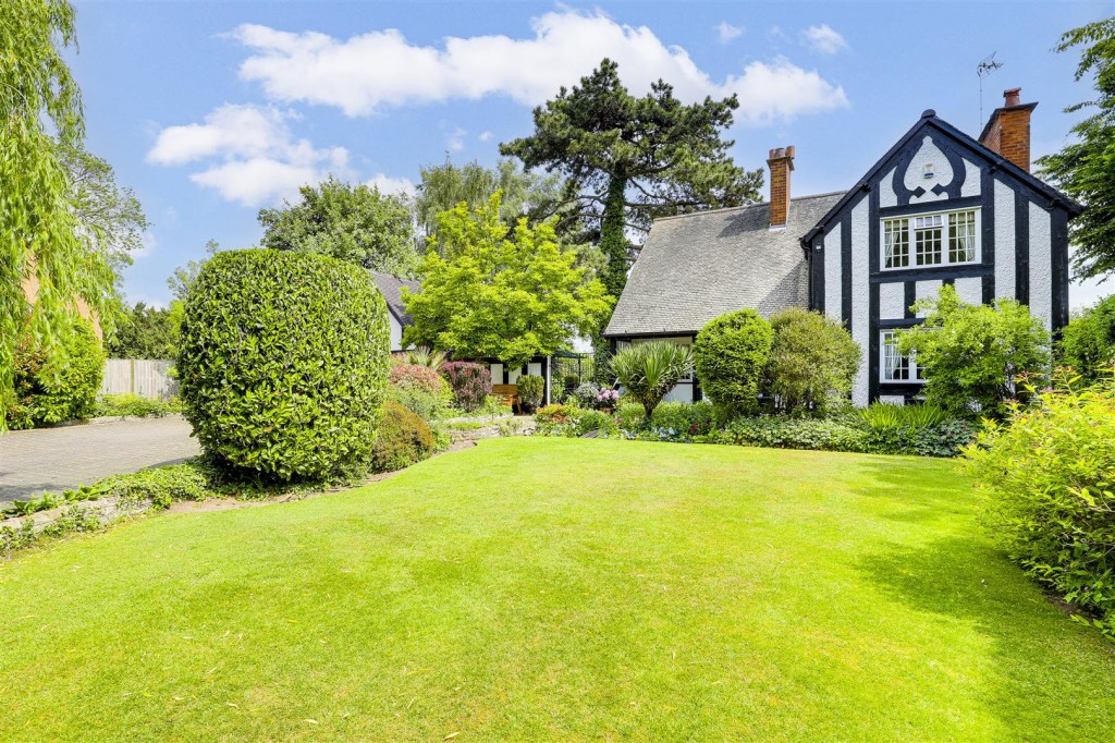 Old Melton Road, Keyworth, Nottinghamshire, NG12 5NN