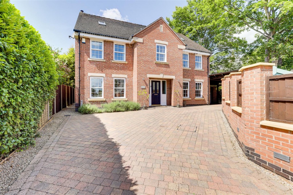 Meadow Close, Breaston, Derbyshire, DE72 3EL
