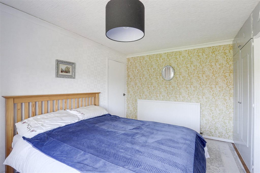 Lavender Crescent, Carlton, Nottinghamshire, NG4 3QY