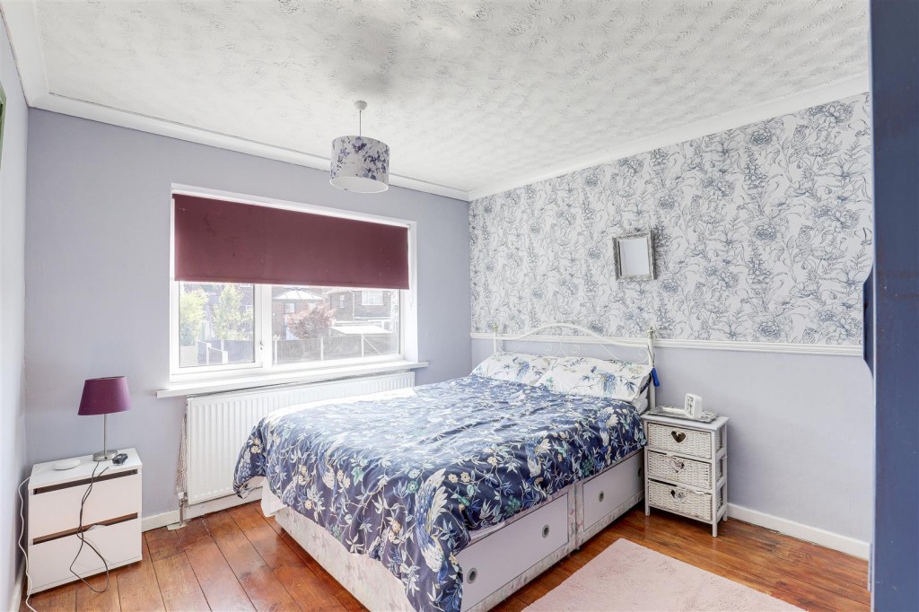 Lavender Crescent, Carlton, Nottinghamshire, NG4 3QY