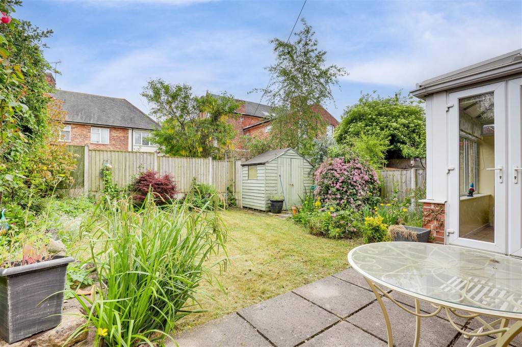St. Albans Road, Arnold, Nottinghamshire, NG5 6GT