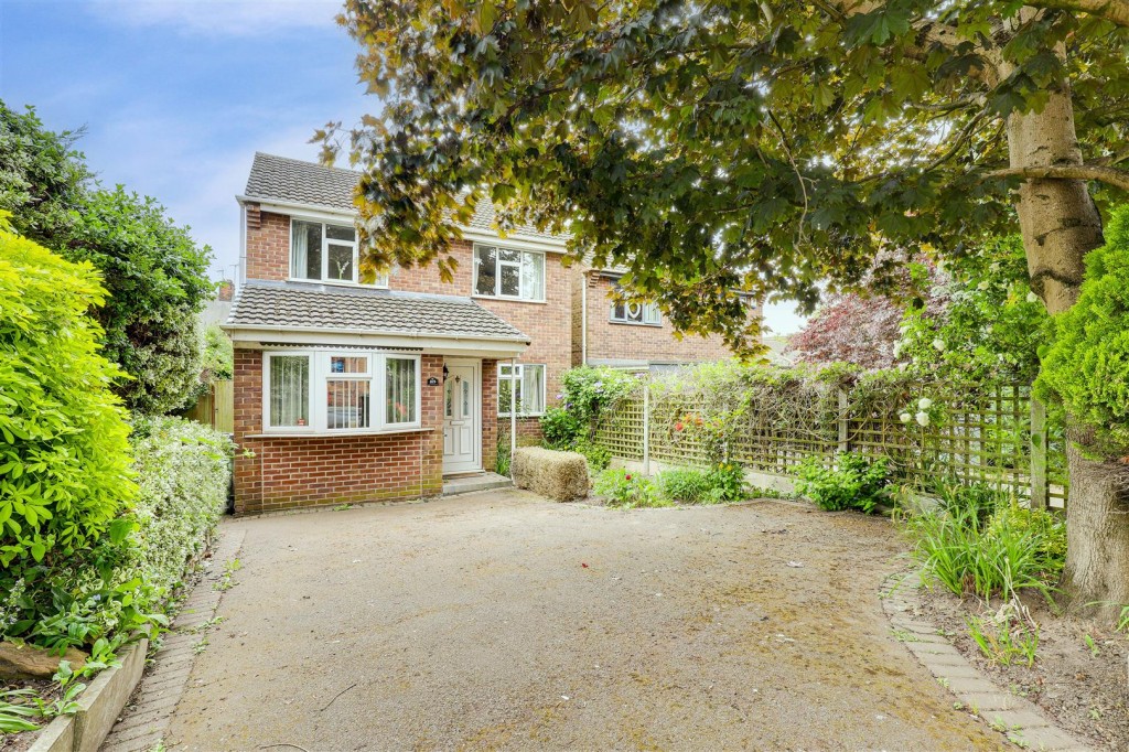 St. Albans Road, Arnold, Nottinghamshire, NG5 6GT