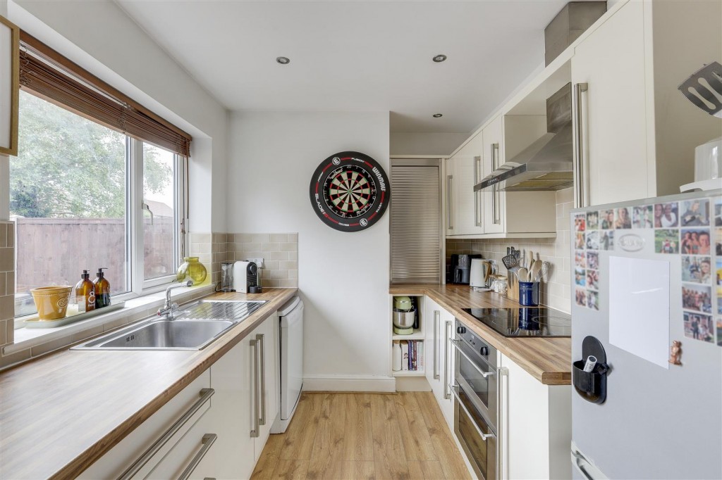 Carrfield Avenue, Toton, Nottinghamshire, NG9 6FE
