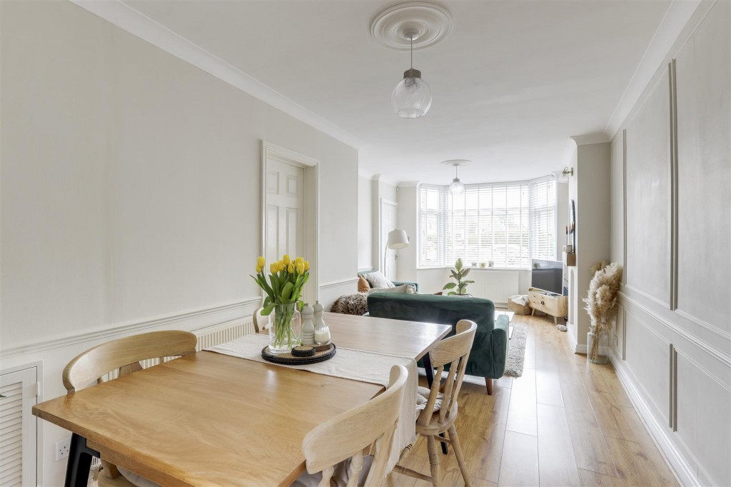 Carrfield Avenue, Toton, Nottinghamshire, NG9 6FE
