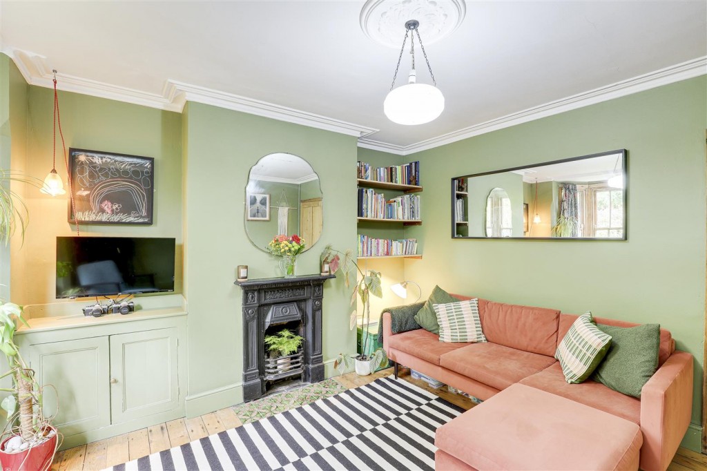Peel Villas, Mapperley, Nottinghamshire, NG3 5HZ