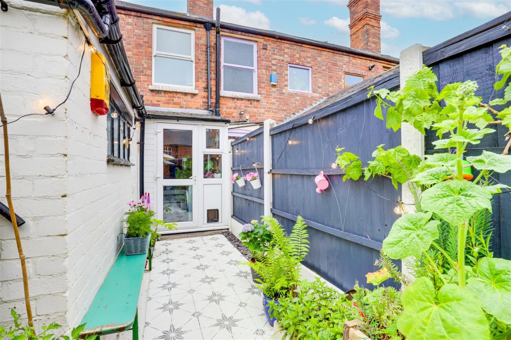 Peel Villas, Mapperley, Nottinghamshire, NG3 5HZ