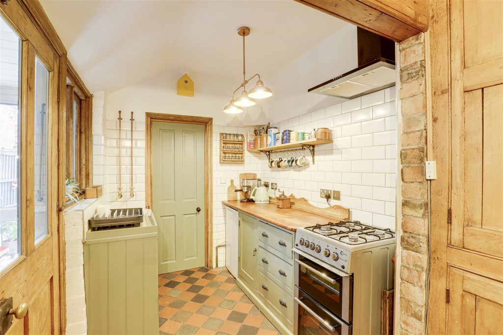 Peel Villas, Mapperley, Nottinghamshire, NG3 5HZ