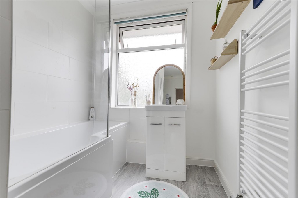 Acton Road, Arnold, Nottinghamshire, NG5 7AD