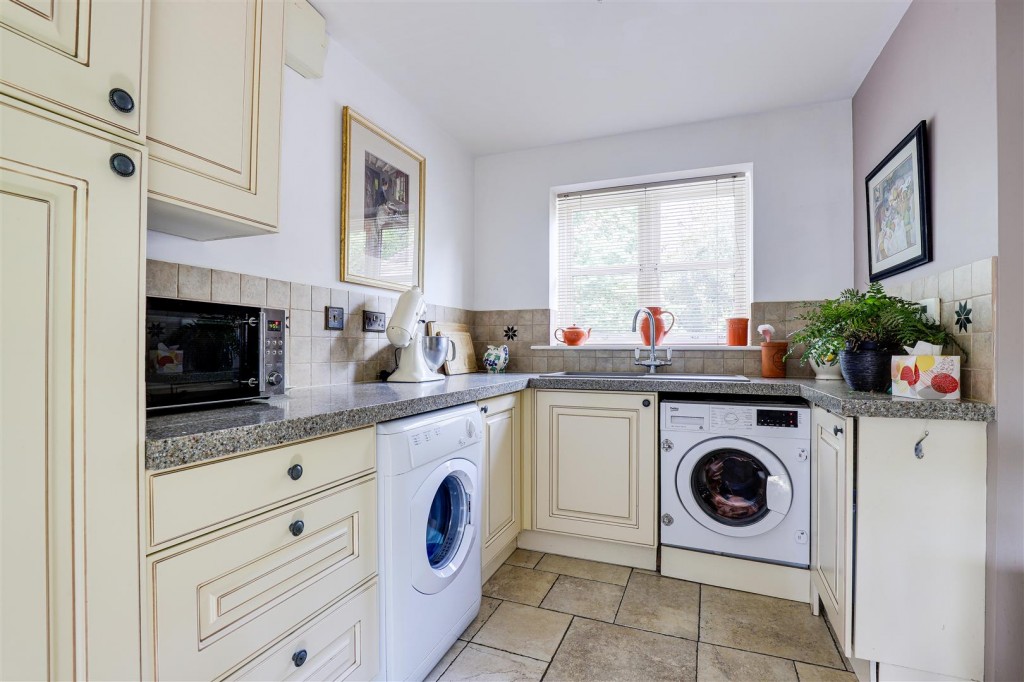 Holgate, Clifton Village, Nottinghamshire, NG11 8NH