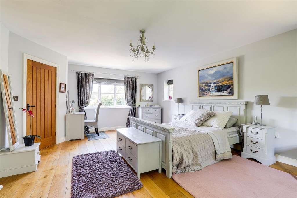 Holgate, Clifton Village, Nottinghamshire, NG11 8NH