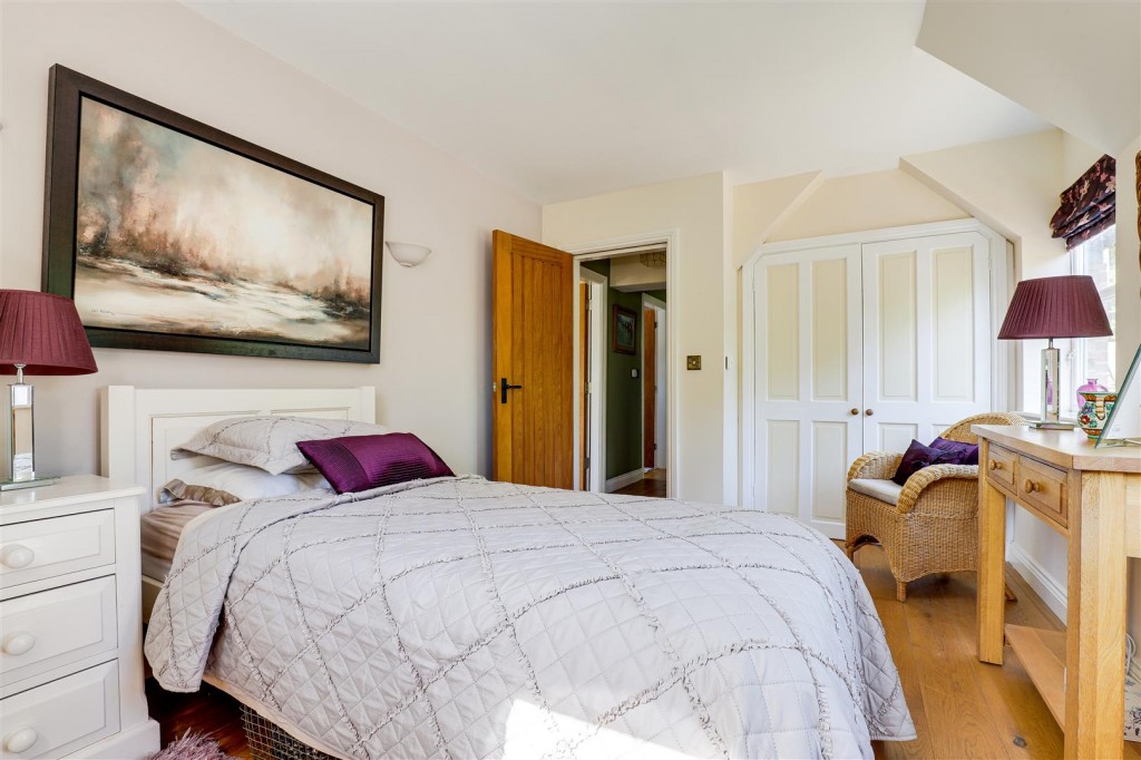 Holgate, Clifton Village, Nottinghamshire, NG11 8NH