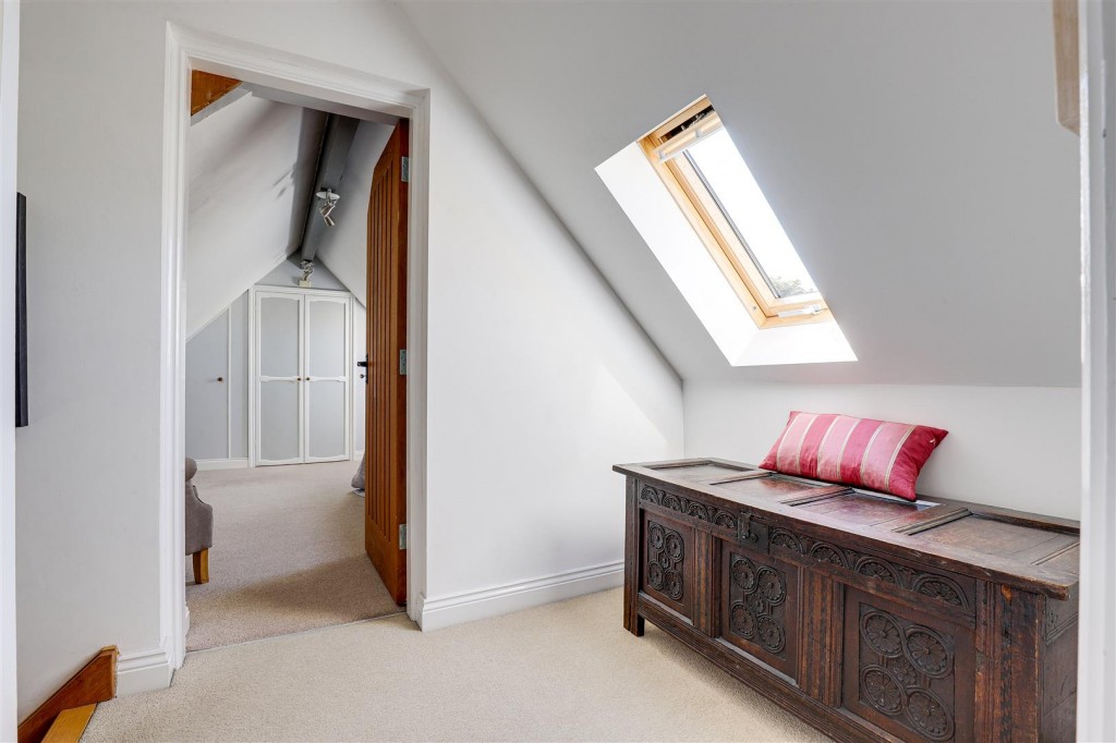 Holgate, Clifton Village, Nottinghamshire, NG11 8NH