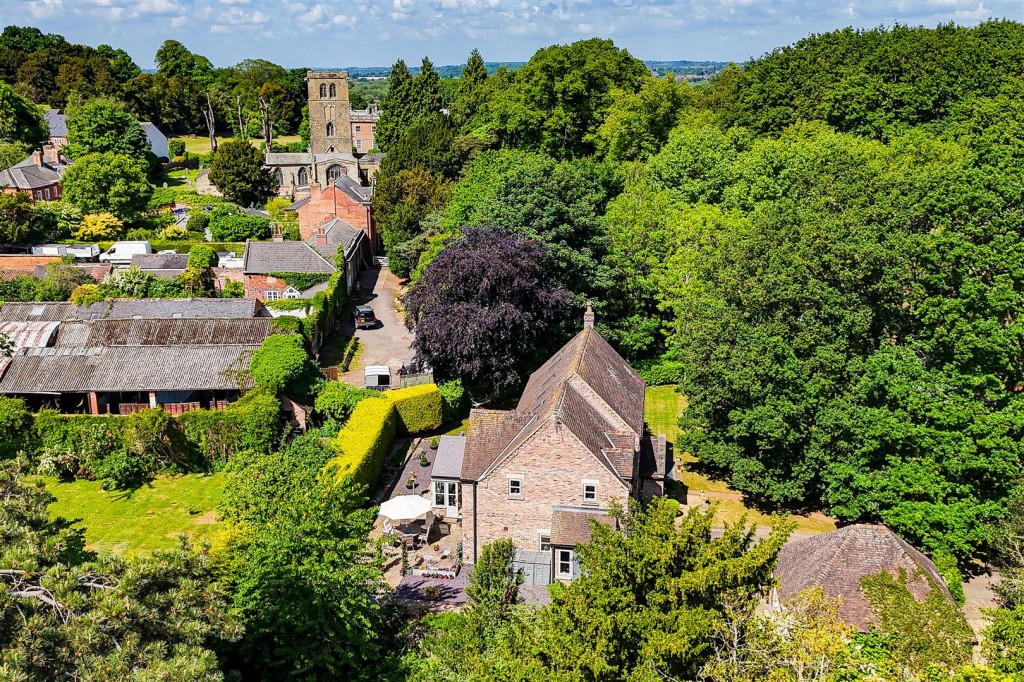 Holgate, Clifton Village, Nottinghamshire, NG11 8NH