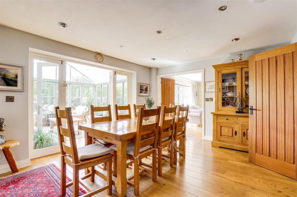 Holgate, Clifton Village, Nottinghamshire, NG11 8NH