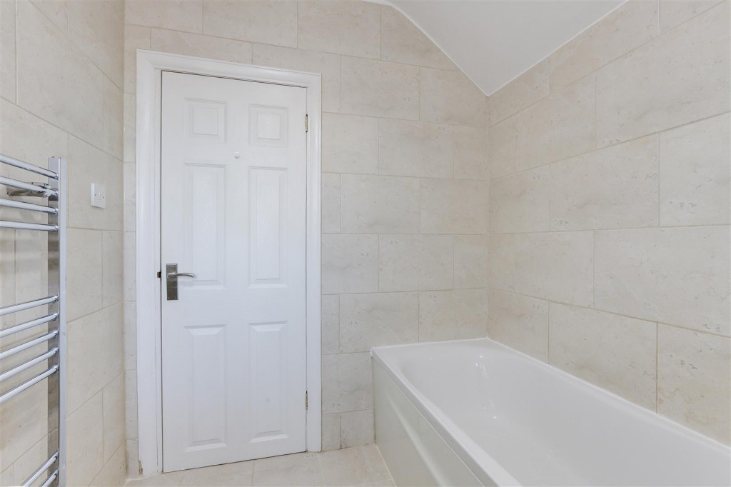 Thorneywood Road, Long Eaton, Derbyshire, NG10 2DZ