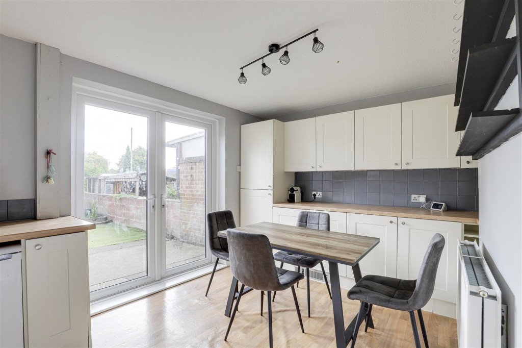 Manor Road, Calverton, Nottinghamshire, NG14 6FD