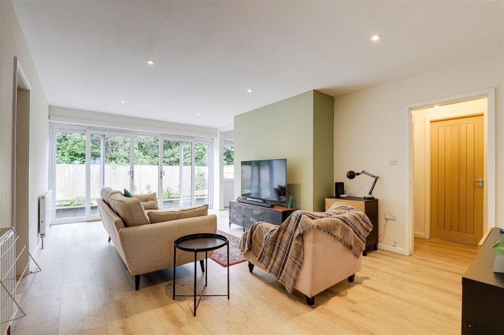 Cherrywood Gardens, Carlton, Nottinghamshire, NG3 6LS