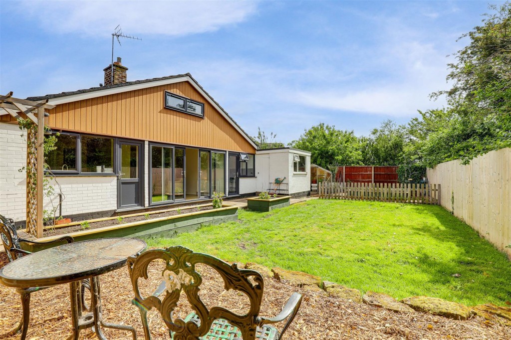 Cherrywood Gardens, Carlton, Nottinghamshire, NG3 6LS
