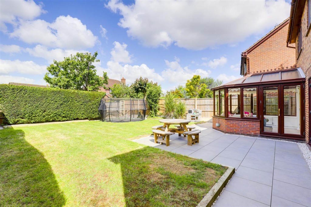 Cranberry Close, West Bridgford, Nottinghamshire, NG2 7TQ