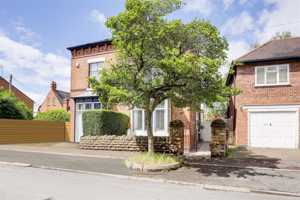 Lady Bay Road, West Bridgford, Nottinghamshire, NG2 5BJ