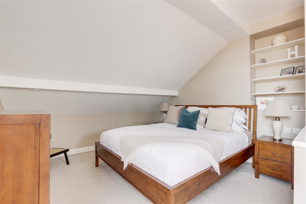 Lady Bay Road, West Bridgford, Nottinghamshire, NG2 5BJ
