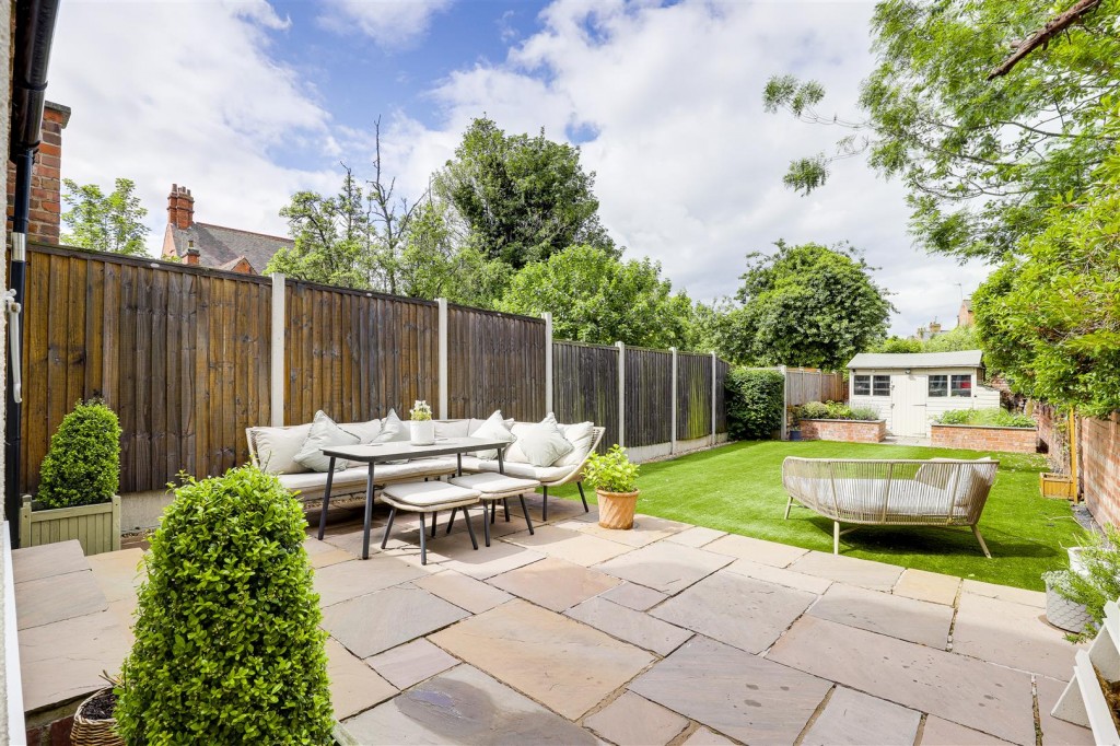Lady Bay Road, West Bridgford, Nottinghamshire, NG2 5BJ