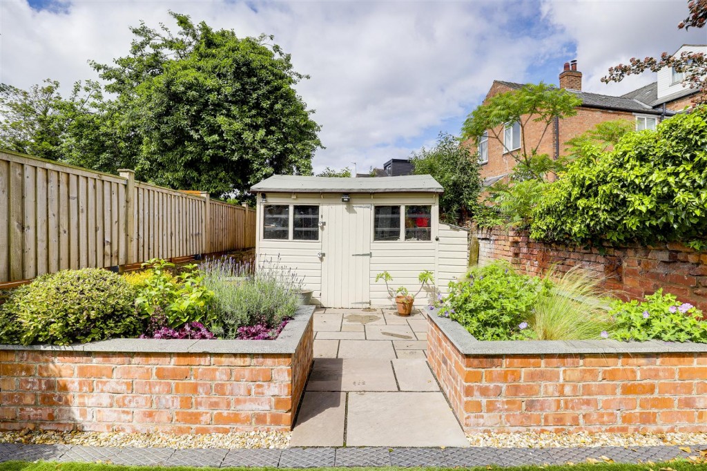 Lady Bay Road, West Bridgford, Nottinghamshire, NG2 5BJ