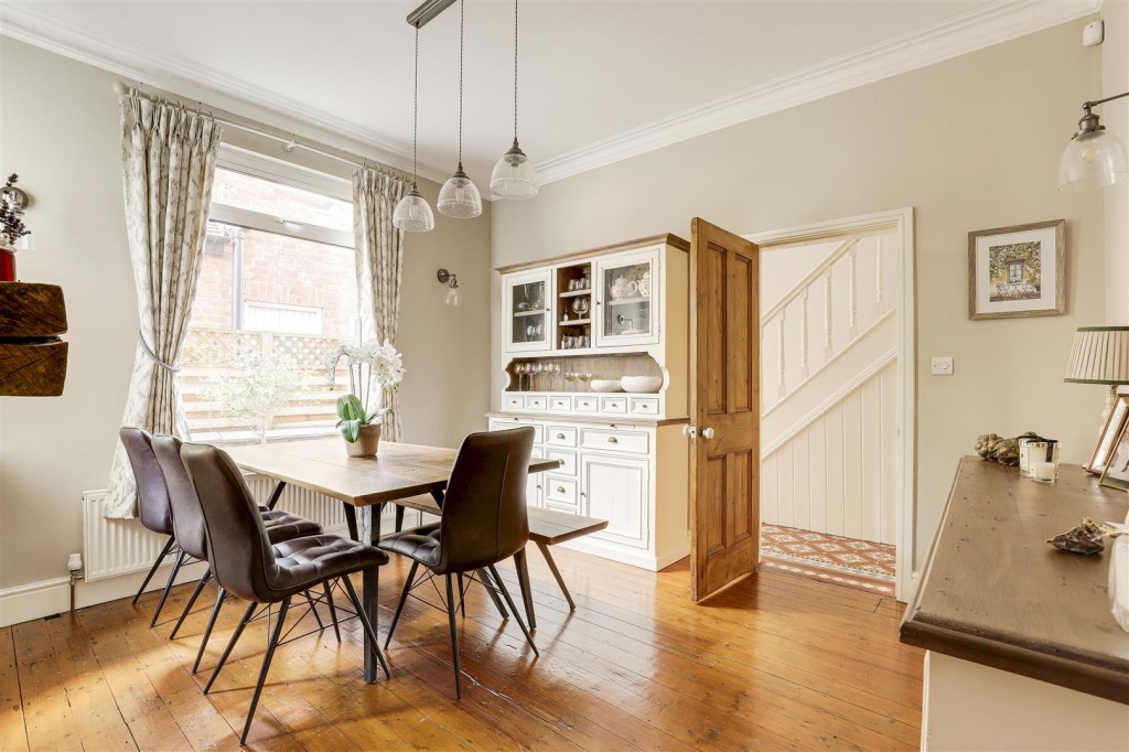 Lady Bay Road, West Bridgford, Nottinghamshire, NG2 5BJ