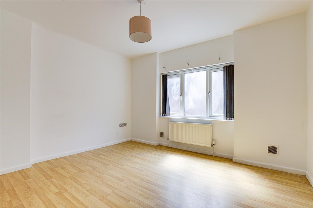 Hucknall Road, Sherwood, Nottinghamshire, NG5 1FG