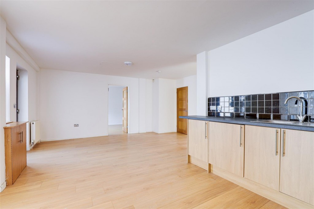 Hucknall Road, Sherwood, Nottinghamshire, NG5 1FG