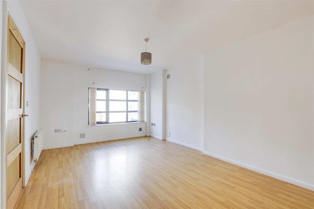 Hucknall Road, Sherwood, Nottinghamshire, NG5 1FG