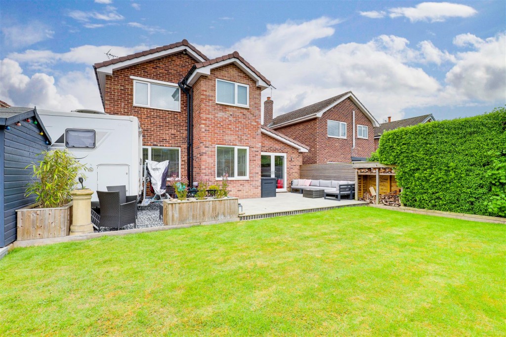 Walk Mill Drive, Hucknall, Nottinghamshire, NG15 8BY