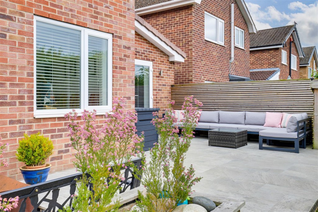Walk Mill Drive, Hucknall, Nottinghamshire, NG15 8BY