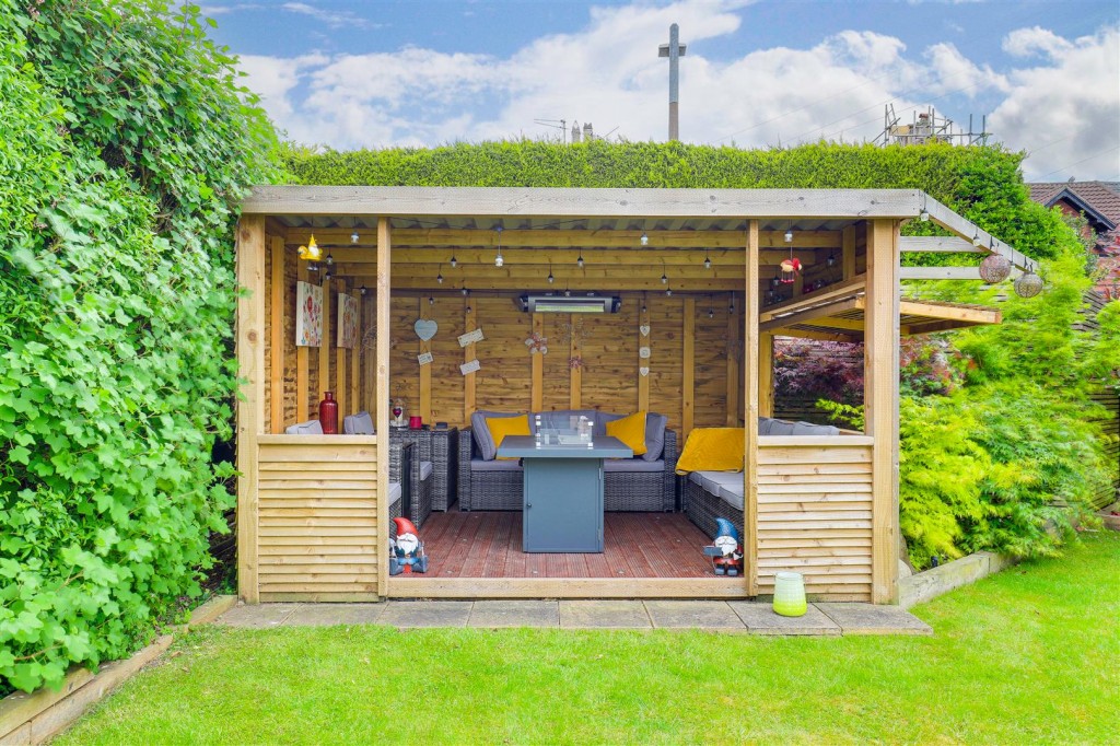 Walk Mill Drive, Hucknall, Nottinghamshire, NG15 8BY