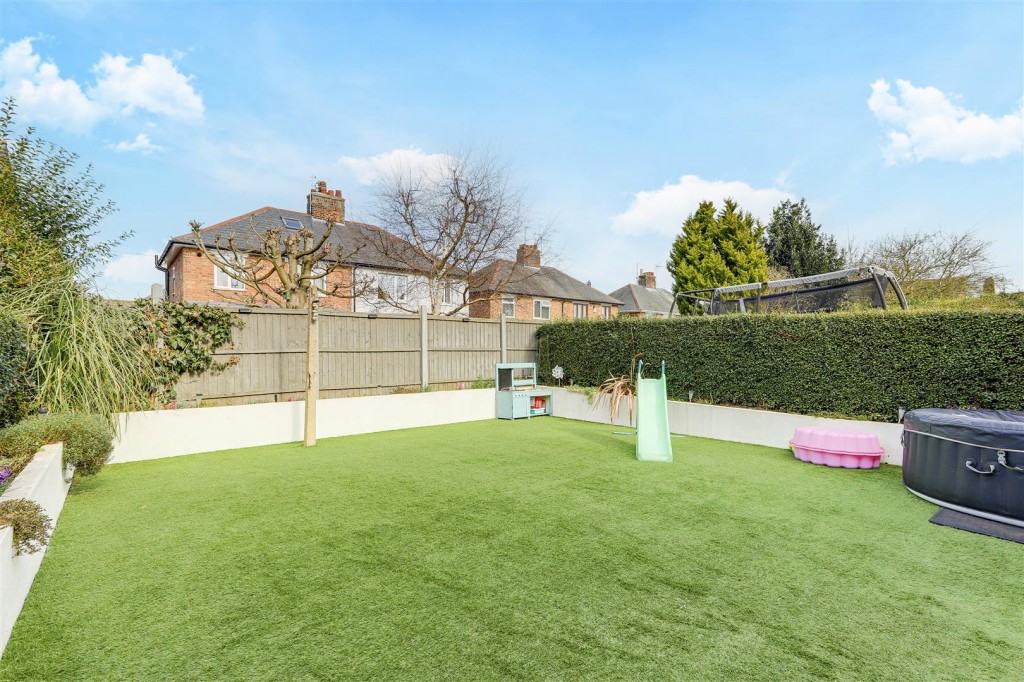 Abbots Close, Daybrook, Nottinghamshire, NG5 6AU