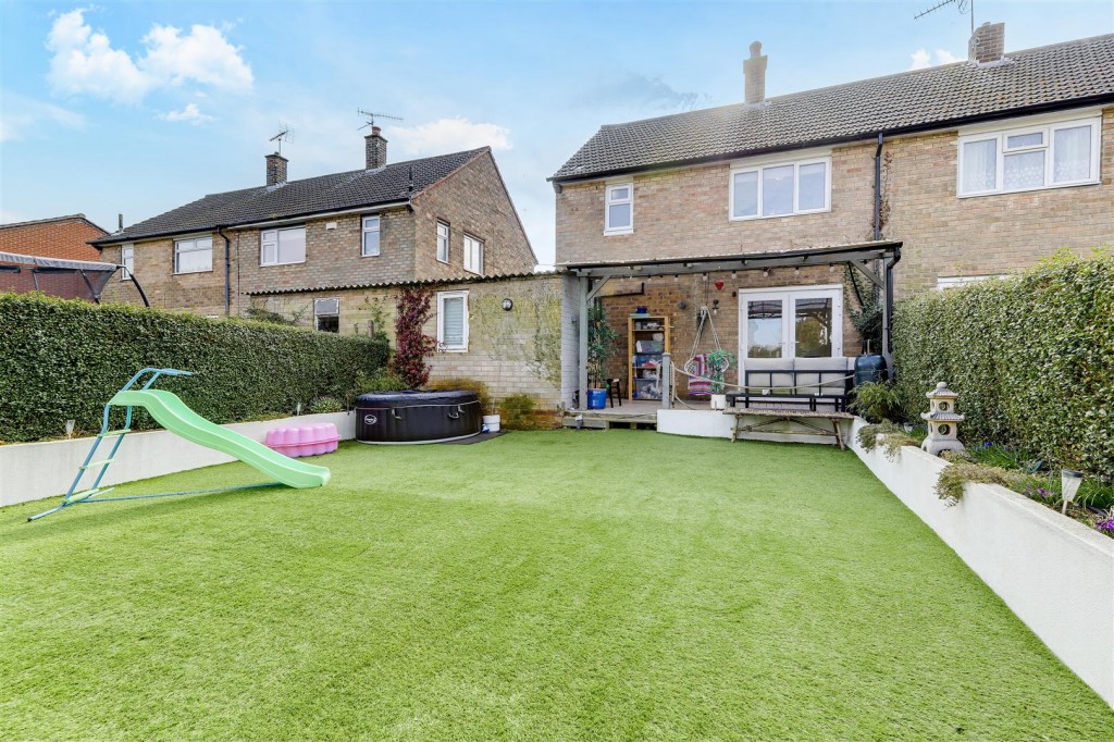 Abbots Close, Daybrook, Nottinghamshire, NG5 6AU