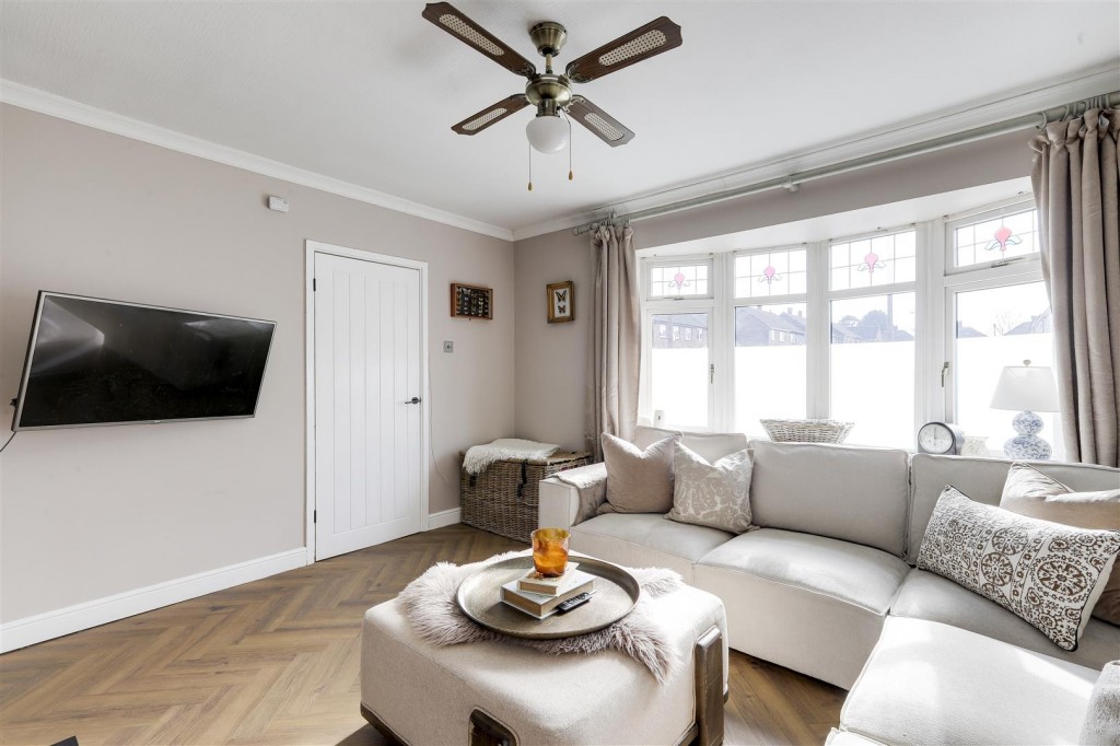 Abbots Close, Daybrook, Nottinghamshire, NG5 6AU