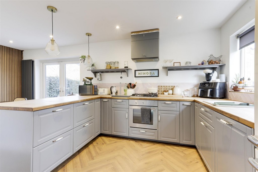Abbots Close, Daybrook, Nottinghamshire, NG5 6AU