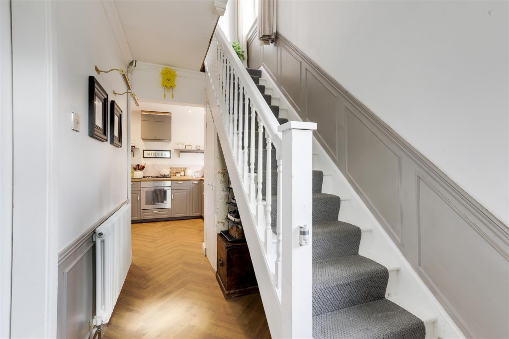 Abbots Close, Daybrook, Nottinghamshire, NG5 6AU