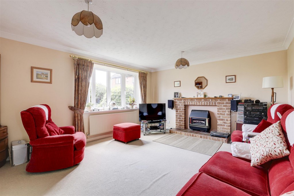 Killerton Park Drive, West Bridgford, Nottinghamshire, NG2 7BS