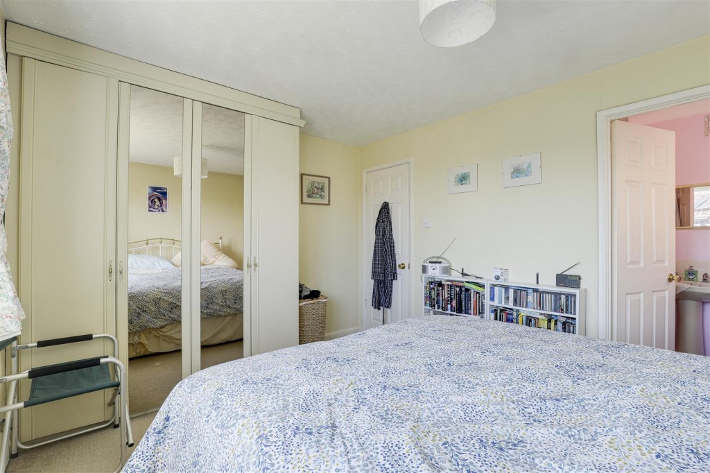 Killerton Park Drive, West Bridgford, Nottinghamshire, NG2 7BS