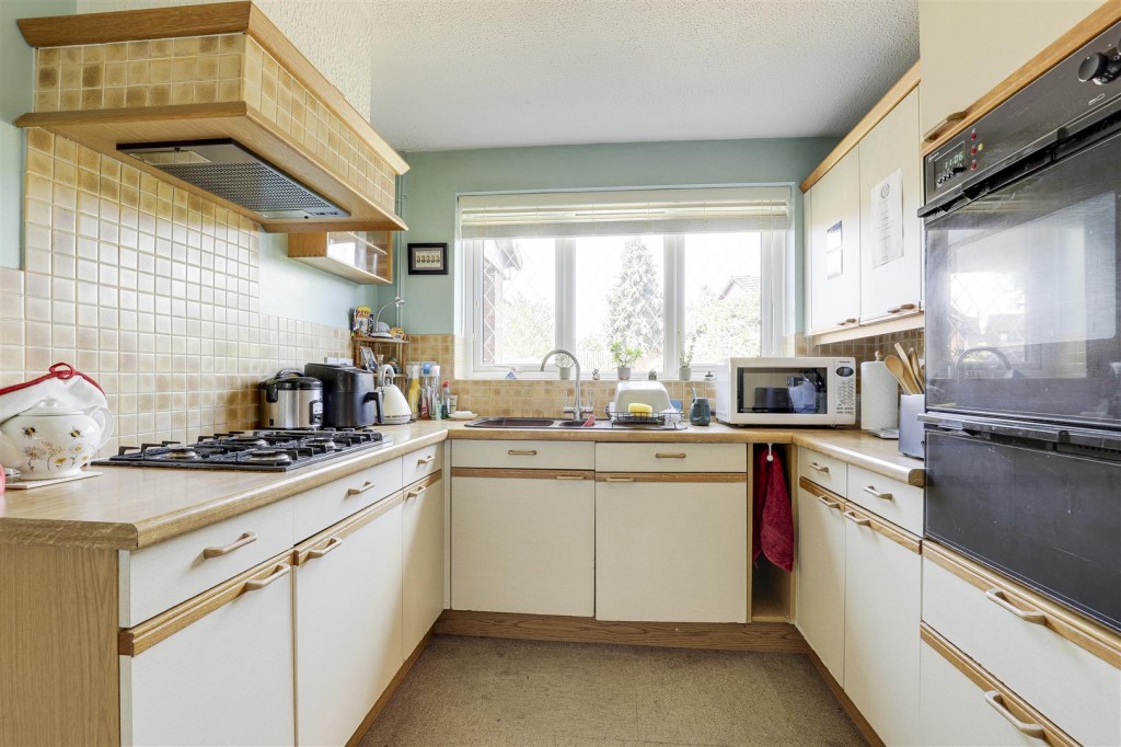 Killerton Park Drive, West Bridgford, Nottinghamshire, NG2 7BS
