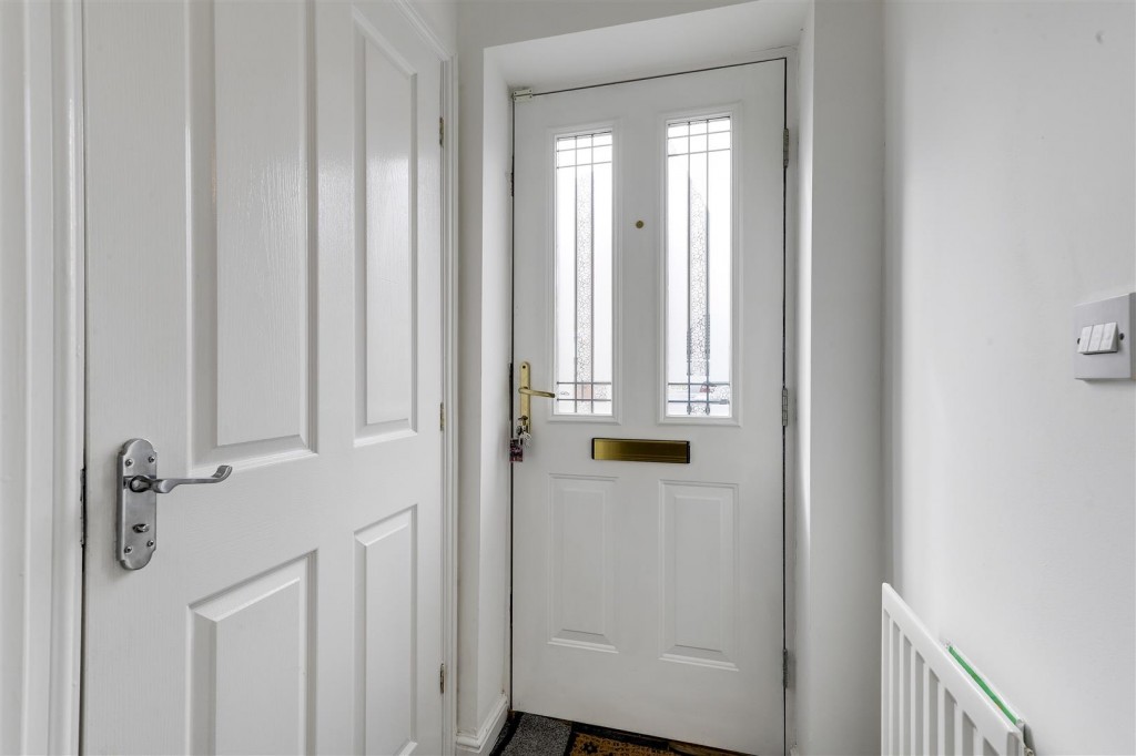 Edmonstone Crescent, Bestwood, Nottinghamshire, NG5 5UW