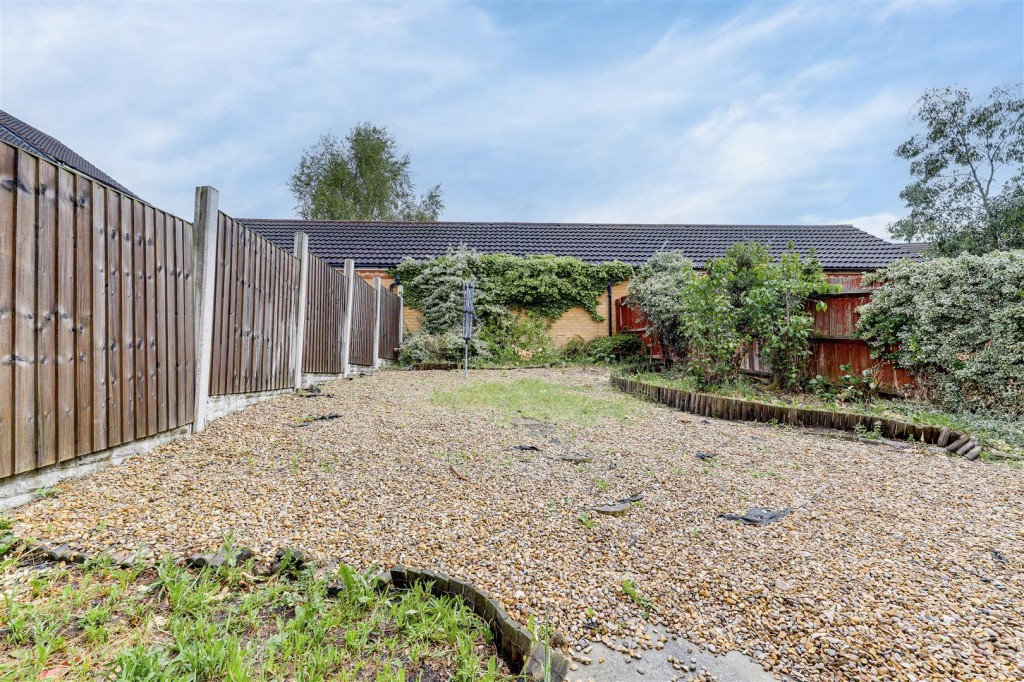 Edmonstone Crescent, Bestwood, Nottinghamshire, NG5 5UW