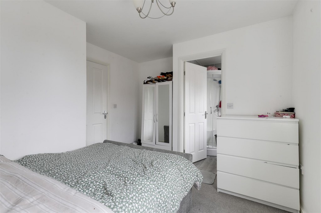 Edmonstone Crescent, Bestwood, Nottinghamshire, NG5 5UW